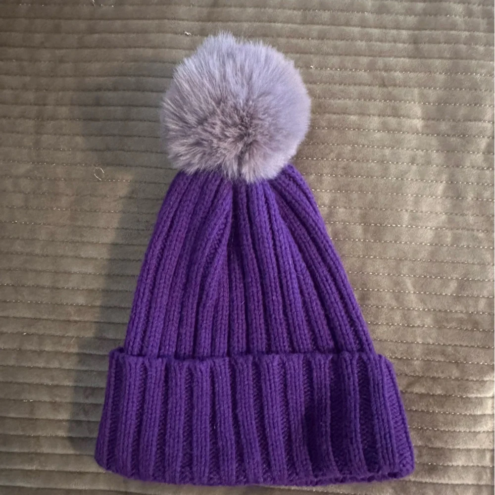 Athleta Purple Ribbed Knit Pom Beanie Hat - Picture 4 of 10